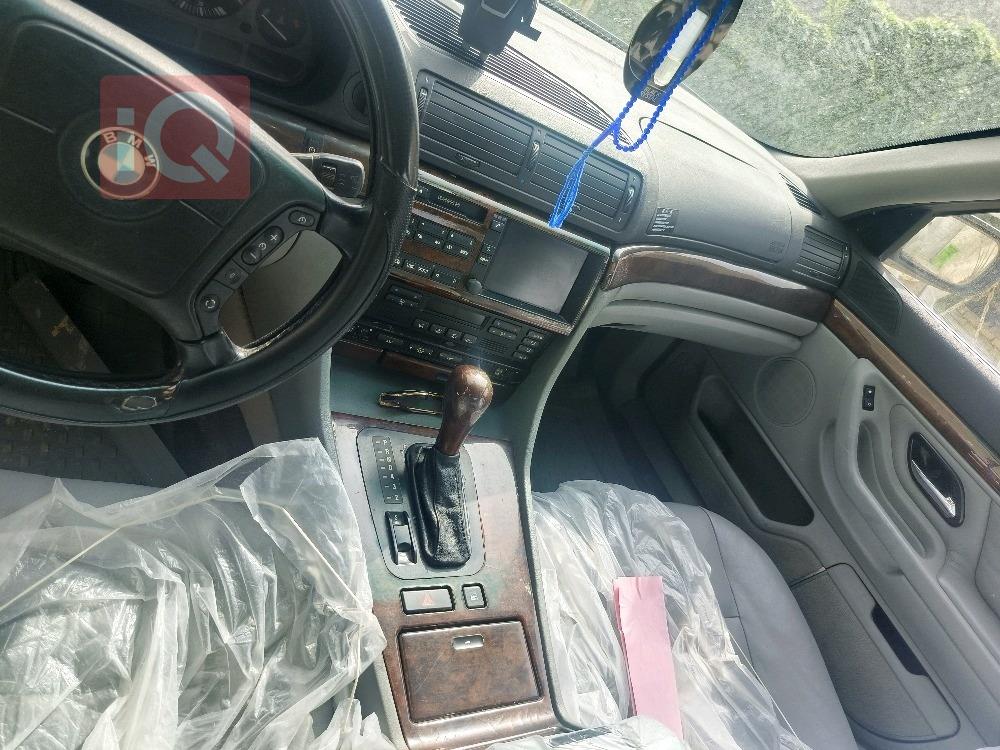 بي ام دبليو الفئة 7